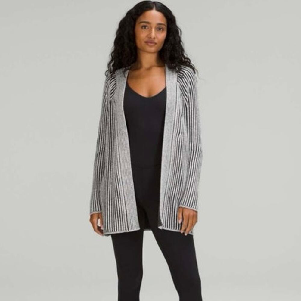 Lululemon Cotton-Cashmere Blend Sweater Wrap in Grey Size 12